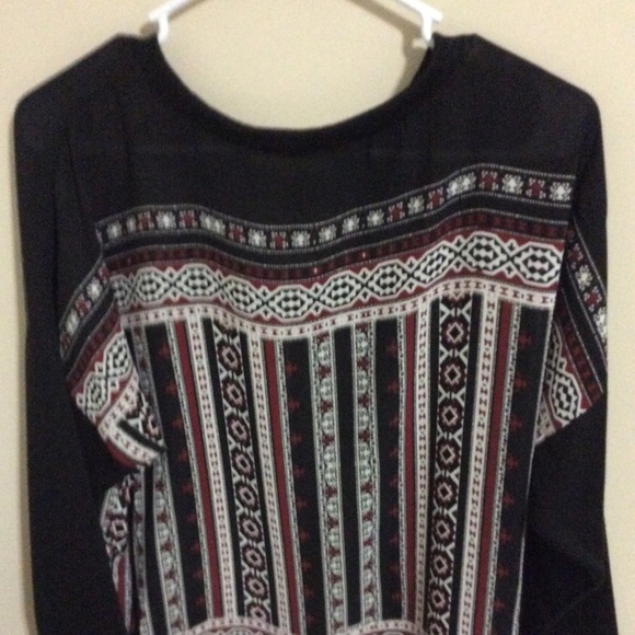 Patterned Top - Picture 3 of 6